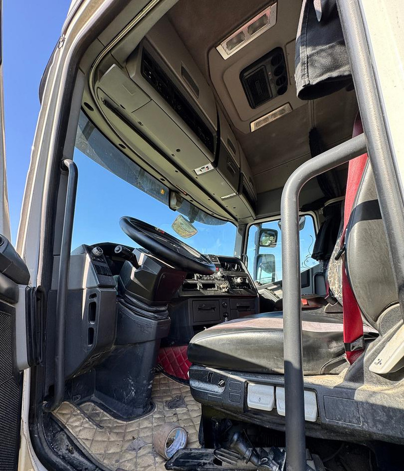 Tractor unit Trattore stradale Renault T460 - 2015: picture 10 Tractor unit Trattore stradale Renault T460 - 2015: picture 10