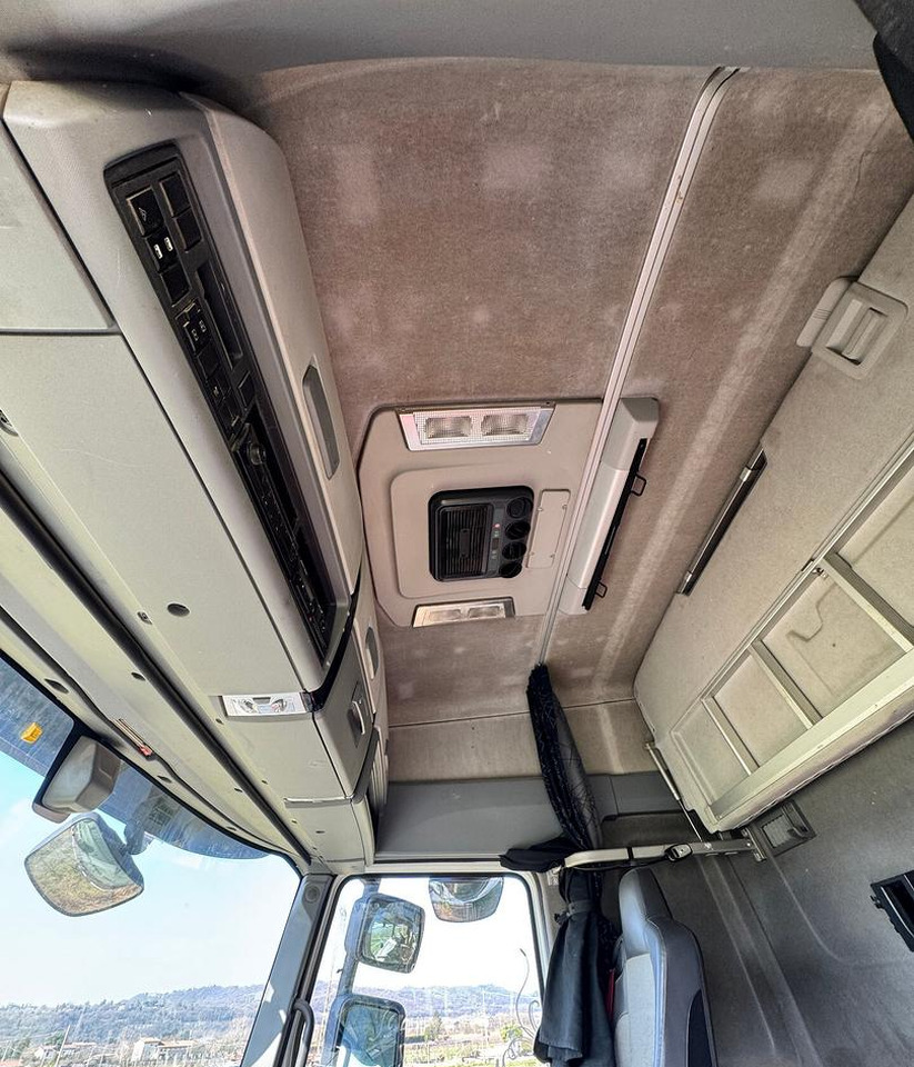 Tractor unit Trattore stradale Renault T460 - 2015: picture 13 Tractor unit Trattore stradale Renault T460 - 2015: picture 13