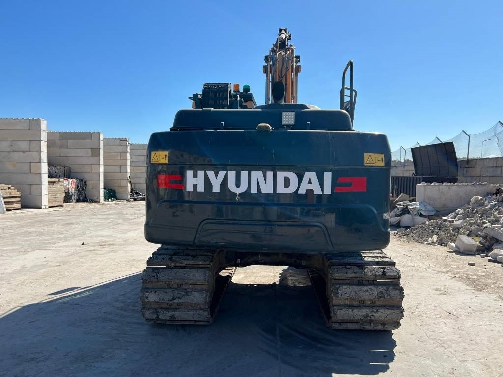 Crawler excavator Hyundai HX 140 HRC: picture 6