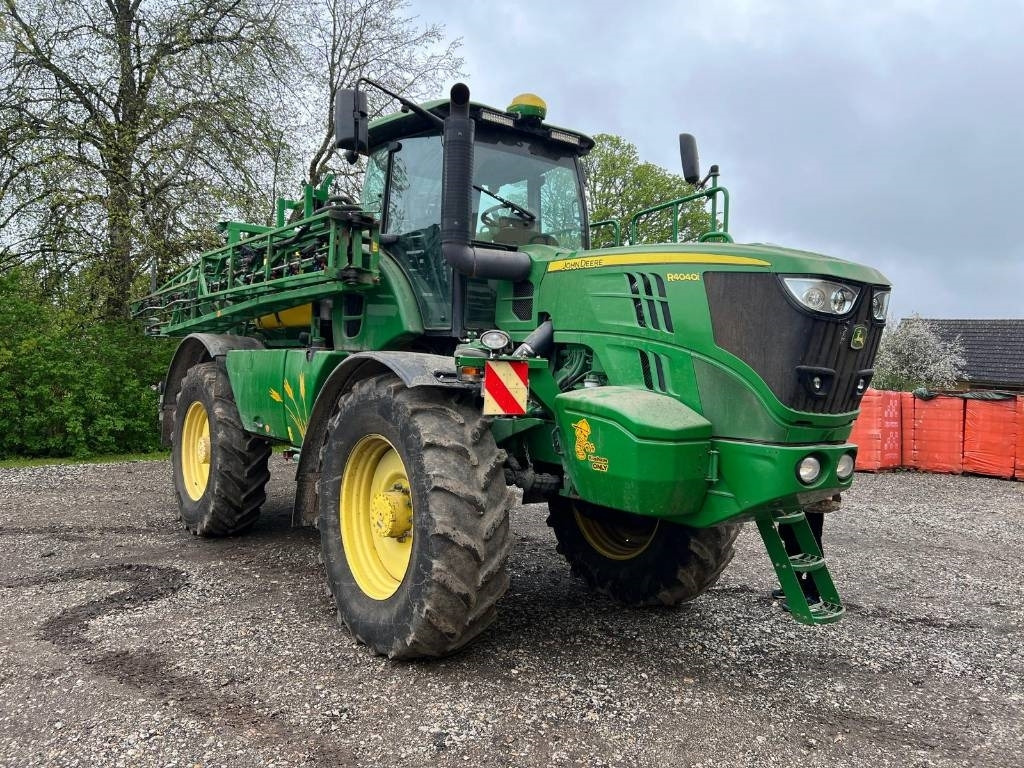 John Deere R4040i - Self-propelled sprayer: picture 2 John Deere R4040i - Self-propelled sprayer: picture 2