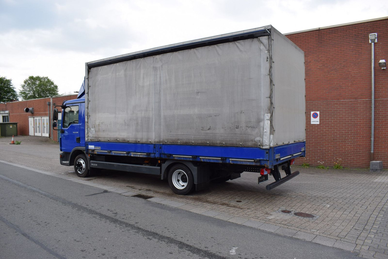 MAN TGL 8.180 Pritsche Schiebeplane Klima 3-Sitzer - Curtain side van: picture 4 MAN TGL 8.180 Pritsche Schiebeplane Klima 3-Sitzer - Curtain side van: picture 4