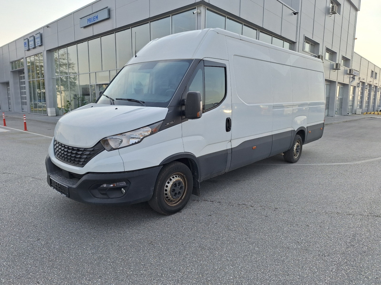 IVECO Daily 35S14 16m3 - Panel van: picture 1 IVECO Daily 35S14 16m3 - Panel van: picture 1