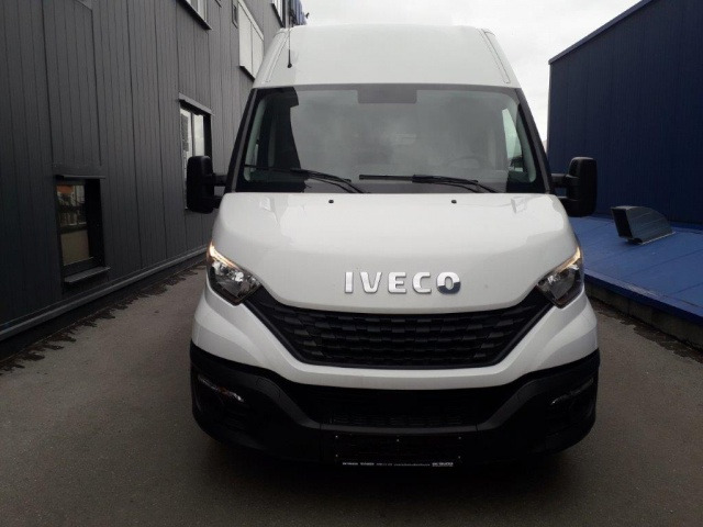 IVECO Daily 35S16V - Panel van: picture 3 IVECO Daily 35S16V - Panel van: picture 3