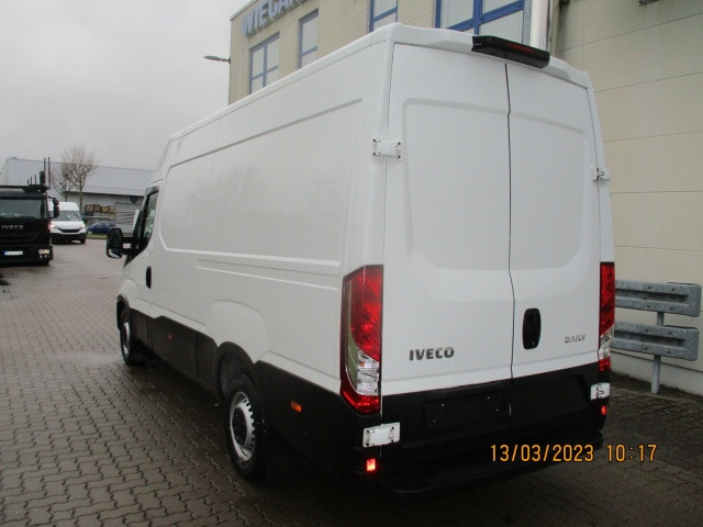 IVECO Daily 35S16V - Panel van: picture 4 IVECO Daily 35S16V - Panel van: picture 4