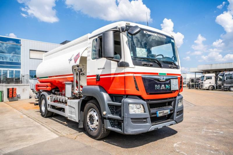 MAN TGS 18.400 BL+MAGYAR 13.500L / 5 COMP - Tank truck: picture 2 MAN TGS 18.400 BL+MAGYAR 13.500L / 5 COMP - Tank truck: picture 2