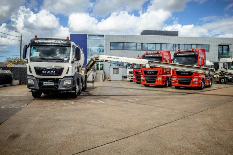MAN TGS 32.400BB+LIEBHERR 8M³+BAND/TAPIS 16m - Concrete mixer truck: picture 1 MAN TGS 32.400BB+LIEBHERR 8M³+BAND/TAPIS 16m - Concrete mixer truck: picture 1