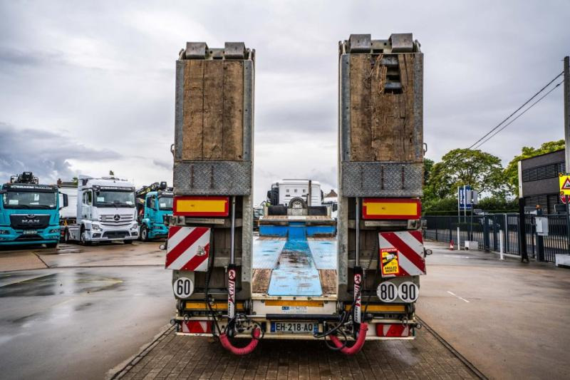 Low loader semi-trailer MAX TRAILER MAX TRAILER 110-F-S44+3XSTEERING/DIR.: picture 8 Low loader semi-trailer MAX TRAILER MAX TRAILER 110-F-S44+3XSTEERING/DIR.: picture 8