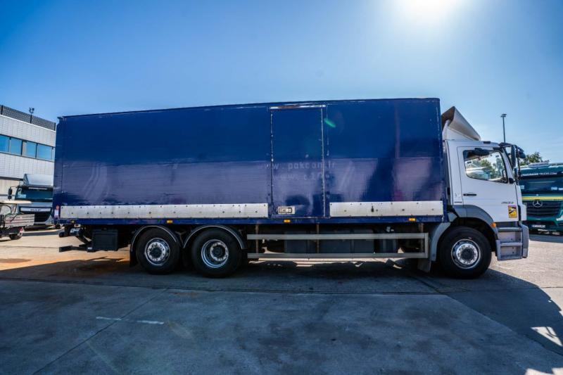 Mercedes AXOR 2533 -6X2 - Box truck: picture 3 Mercedes AXOR 2533 -6X2 - Box truck: picture 3