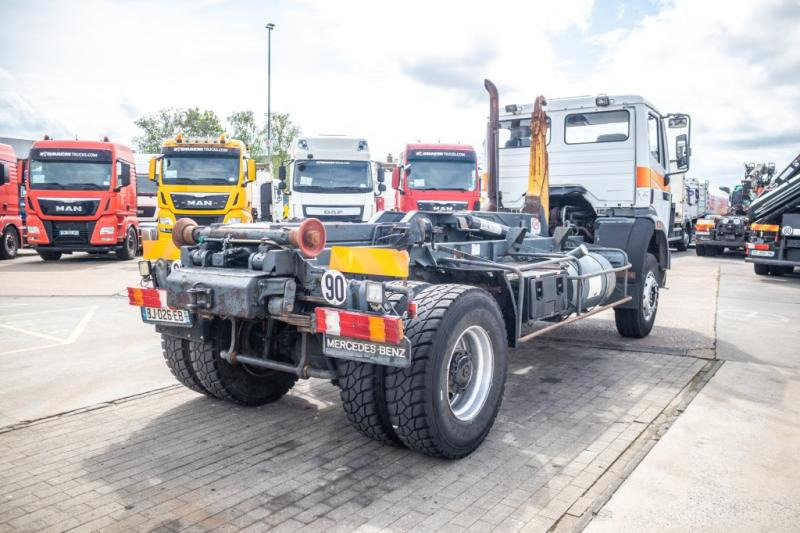 Mercedes SK 2024 HN - Hook lift truck: picture 3 Mercedes SK 2024 HN - Hook lift truck: picture 3