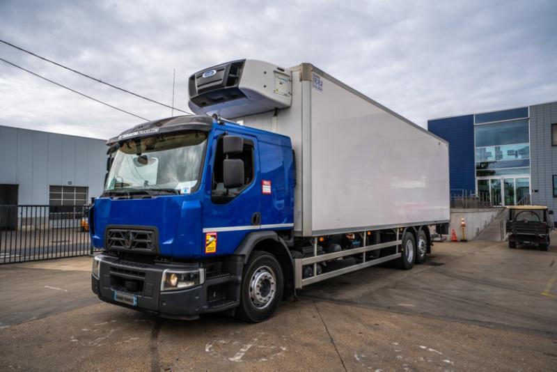 Renault D WIDE 380 DXI+CARRIER SUPRA 1150 Mt + DHOLLANDIA 2T - Refrigerator truck: picture 1 Renault D WIDE 380 DXI+CARRIER SUPRA 1150 Mt + DHOLLANDIA 2T - Refrigerator truck: picture 1