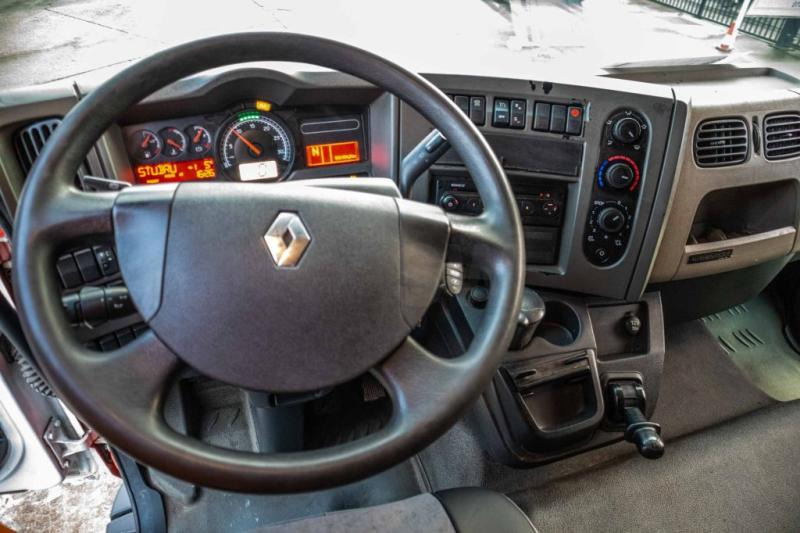 Interior photo 3: Renault MIDLUM 270 DXI (18t.)+DHOLLANDIA 2T. leasing Renault MIDLUM 270 DXI (18t.)+DHOLLANDIA 2T.