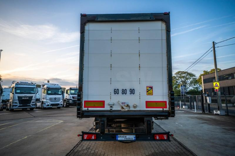 Samro S338D HPF+ PORTE FIT - Closed box semi-trailer: picture 5 Samro S338D HPF+ PORTE FIT - Closed box semi-trailer: picture 5