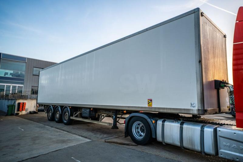 Samro S338D HPF+ PORTE FIT - Closed box semi-trailer: picture 2 Samro S338D HPF+ PORTE FIT - Closed box semi-trailer: picture 2