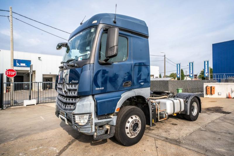 Mercedes AROCS 1843 LS ( NO ACTROS)+BIG AXLE +HYDR. - Tractor unit: picture 1 Mercedes AROCS 1843 LS ( NO ACTROS)+BIG AXLE +HYDR. - Tractor unit: picture 1