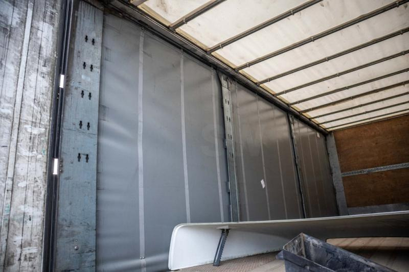 Curtainsider truck Volvo FM 330-6x2-E5+10 pneus/tires+intarder: picture 6