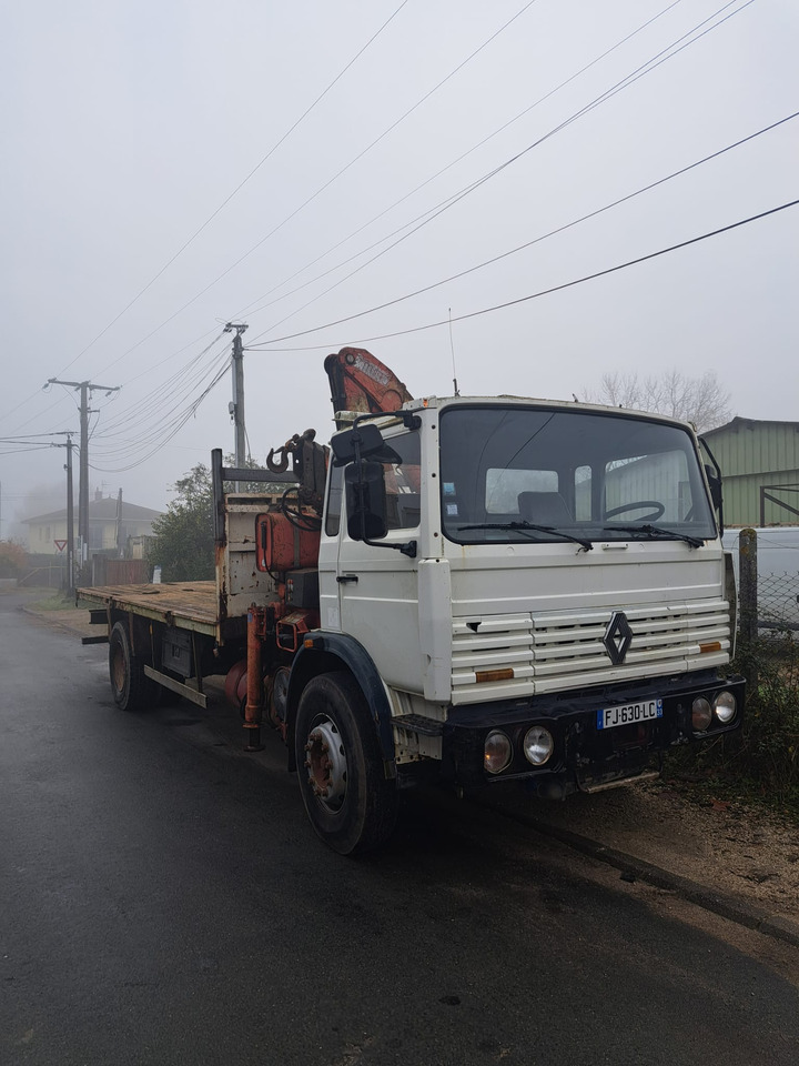 RENAULT - Dropside/ Flatbed truck: picture 1 RENAULT - Dropside/ Flatbed truck: picture 1