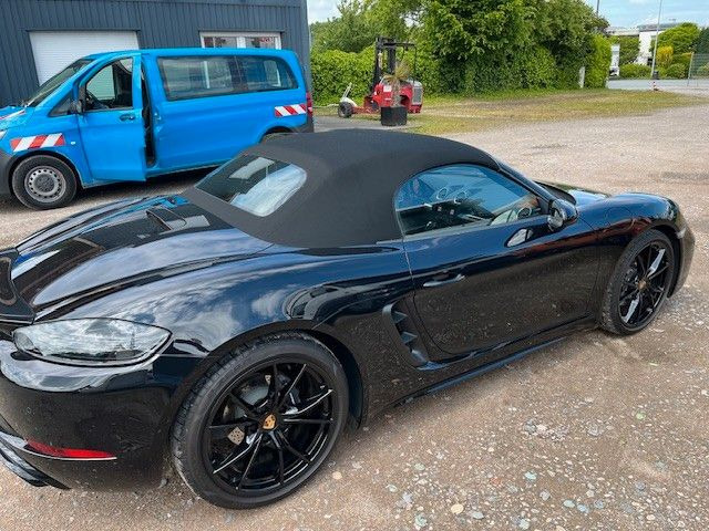 Sedan Porsche Boxster: picture 9