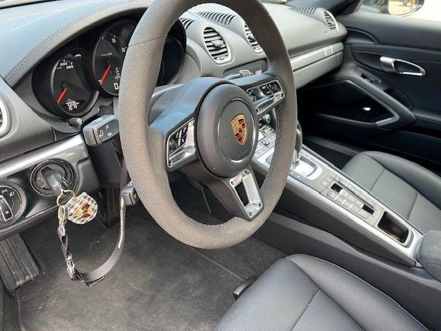 Sedan Porsche Boxster: picture 6