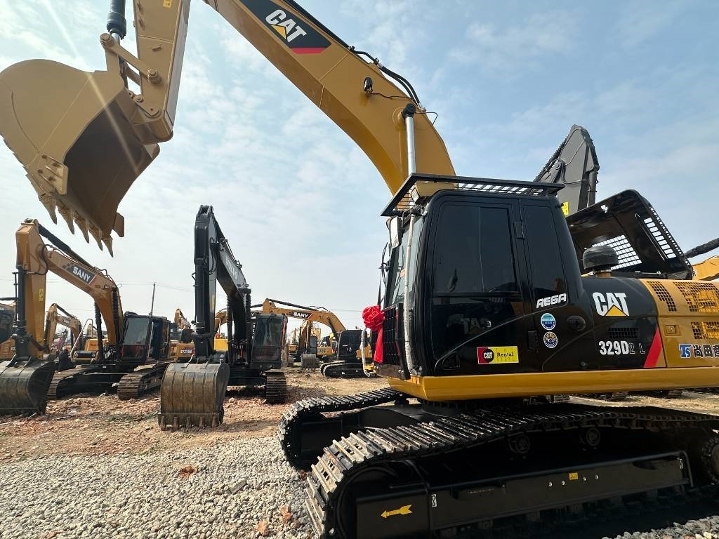 CAT 329D2 - Crawler excavator: picture 3 CAT 329D2 - Crawler excavator: picture 3