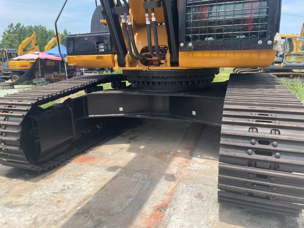 CAT 330D2 - Crawler excavator: picture 3 CAT 330D2 - Crawler excavator: picture 3