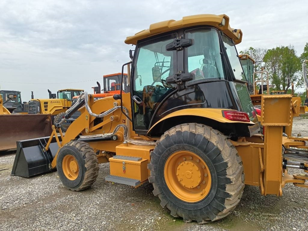 CAT 420 F IT - Backhoe loader: picture 2 CAT 420 F IT - Backhoe loader: picture 2