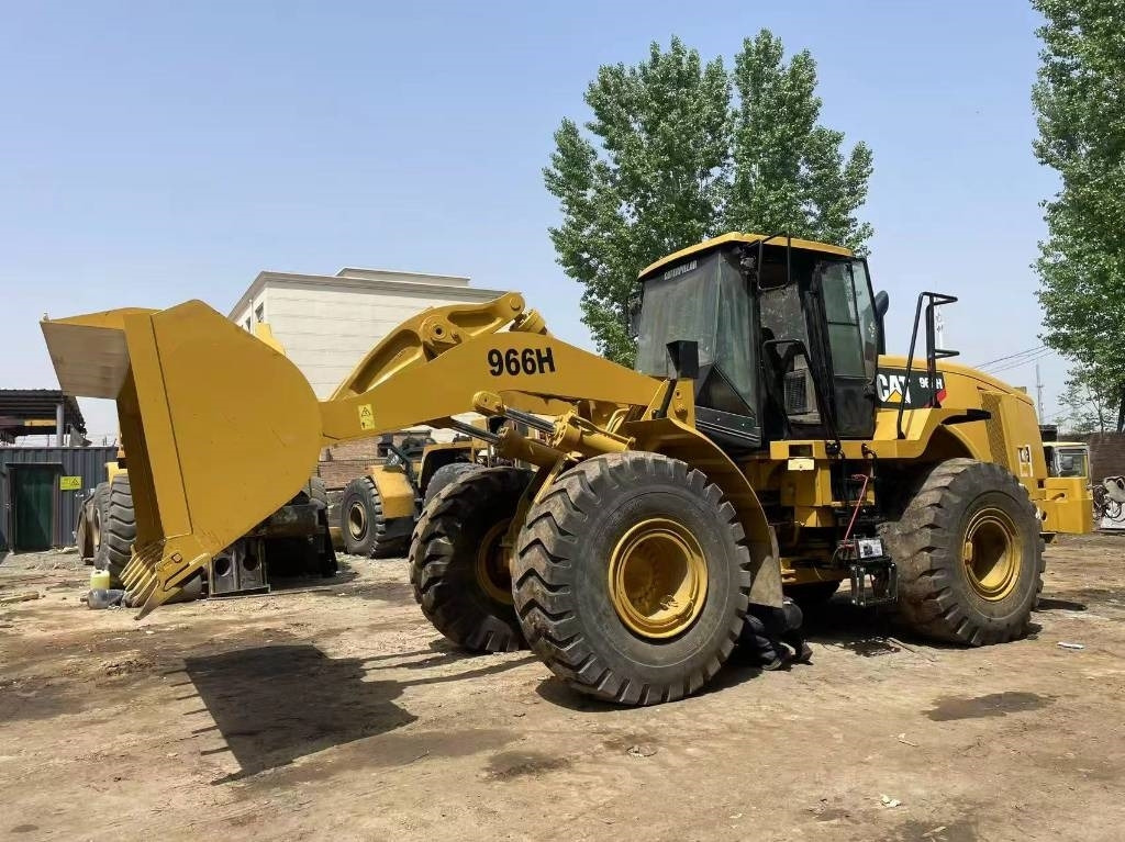 New Wheel loader CAT 966: picture 7
