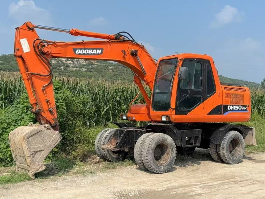 Doosan DH 150 W-7 - Crawler excavator: picture 2 Doosan DH 150 W-7 - Crawler excavator: picture 2