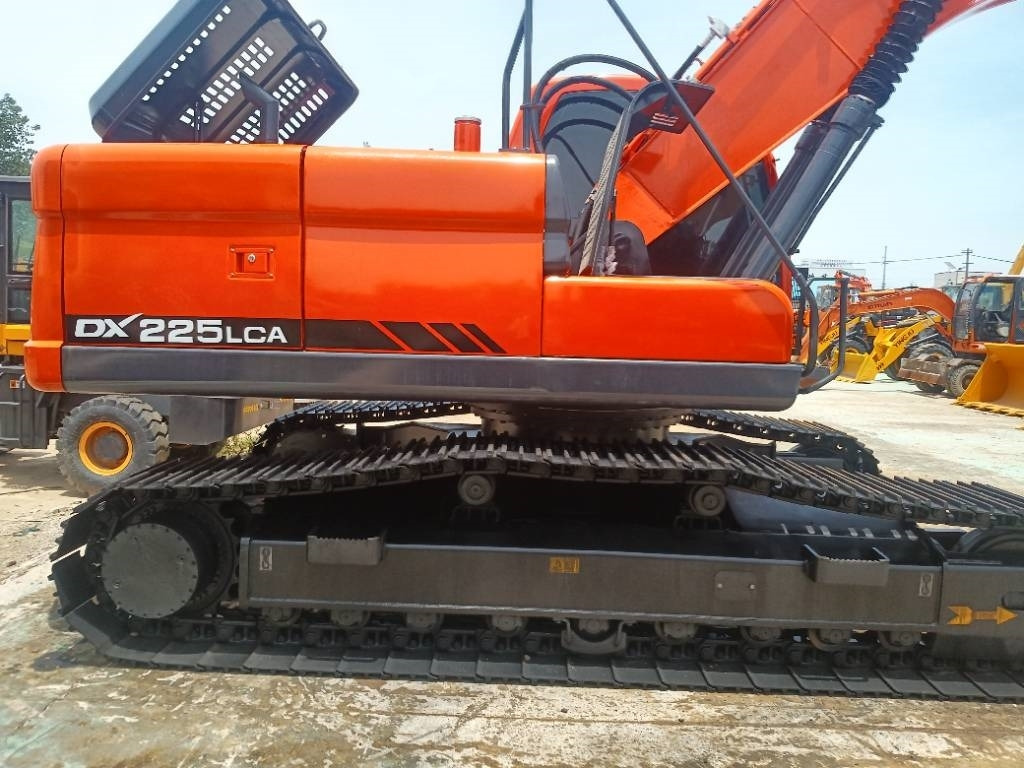 Doosan DX 225 - Crawler excavator: picture 2 Doosan DX 225 - Crawler excavator: picture 2