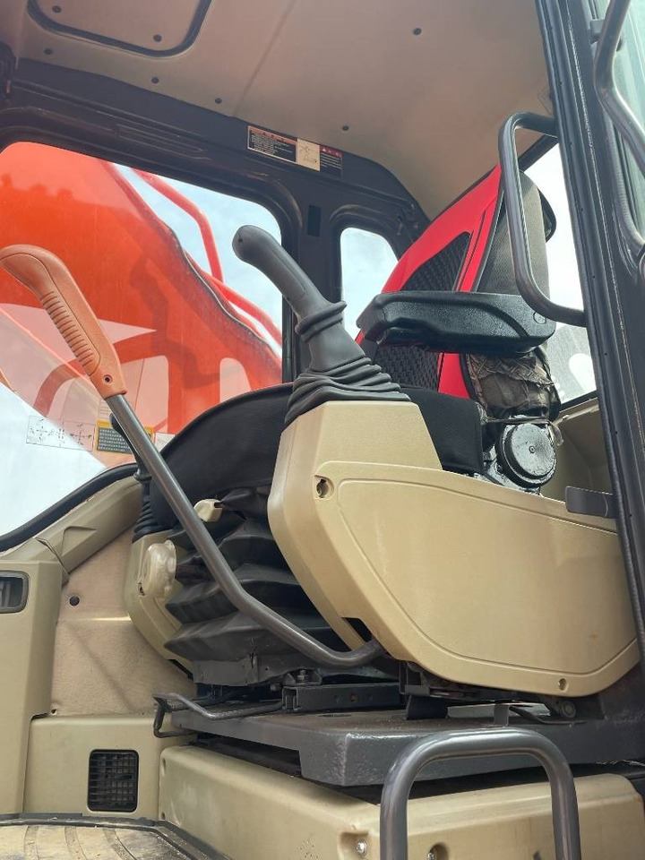 Crawler excavator Doosan DX 300: picture 7 Crawler excavator Doosan DX 300: picture 7