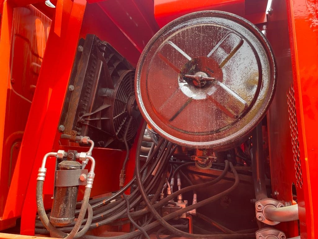 Crawler excavator Doosan DX 300: picture 6 Crawler excavator Doosan DX 300: picture 6