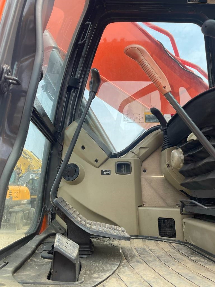 Crawler excavator Doosan DX 300: picture 8 Crawler excavator Doosan DX 300: picture 8