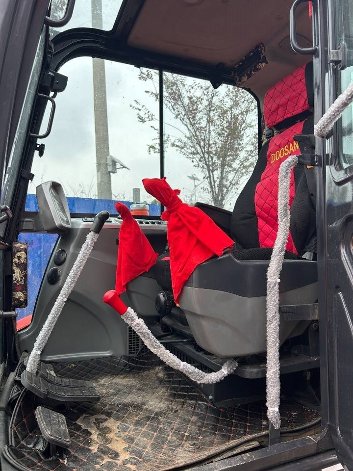 Doosan DX 60 - Mini excavator: picture 3 Doosan DX 60 - Mini excavator: picture 3