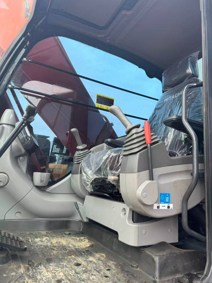 Hitachi ZX 200 - Crawler excavator: picture 4 Hitachi ZX 200 - Crawler excavator: picture 4