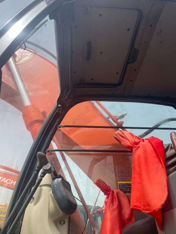 Hitachi ZX 240 - Crawler excavator: picture 5 Hitachi ZX 240 - Crawler excavator: picture 5