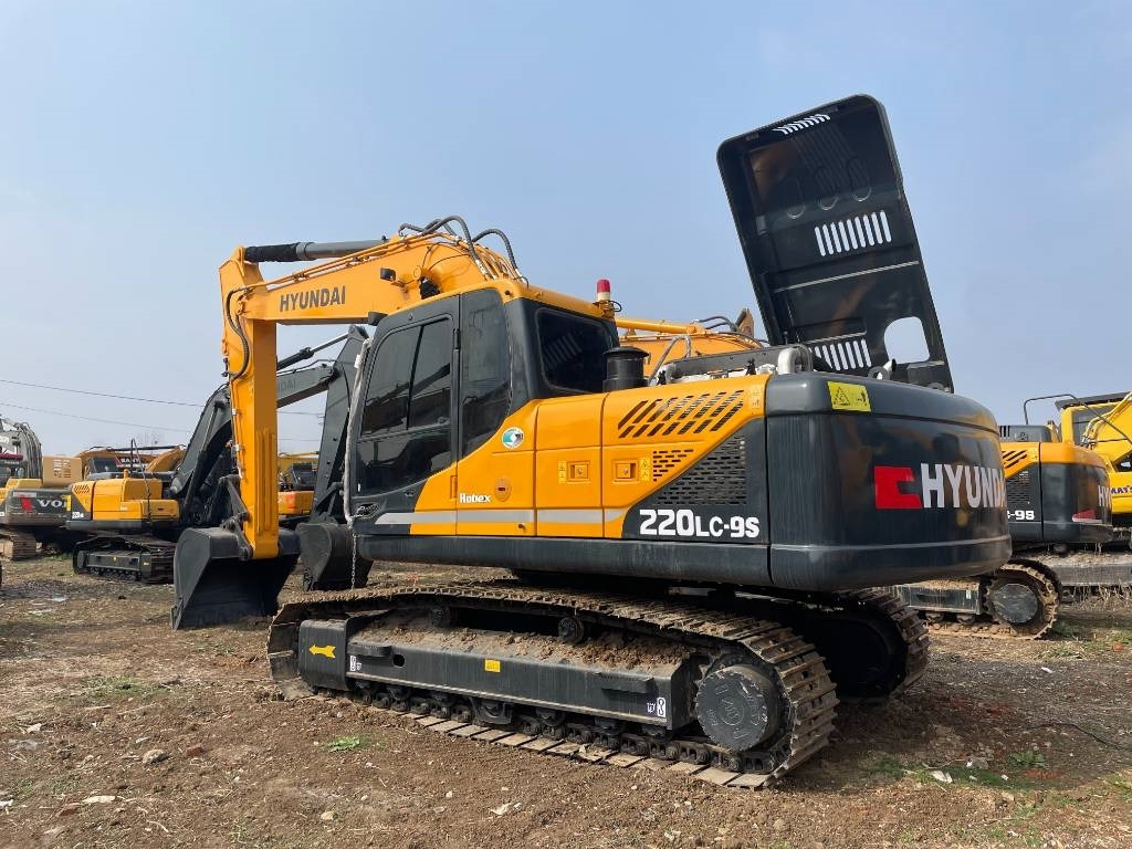 Hyundai 225LC-9S - Crawler excavator: picture 1 Hyundai 225LC-9S - Crawler excavator: picture 1