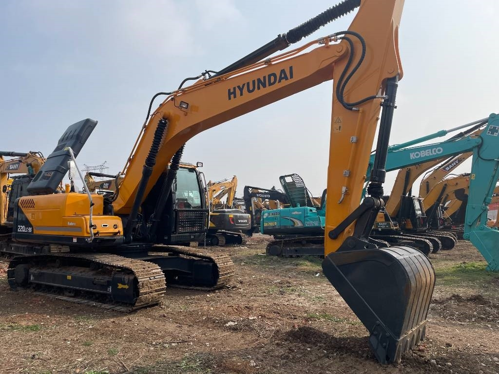 Hyundai 225LC-9S - Crawler excavator: picture 5 Hyundai 225LC-9S - Crawler excavator: picture 5
