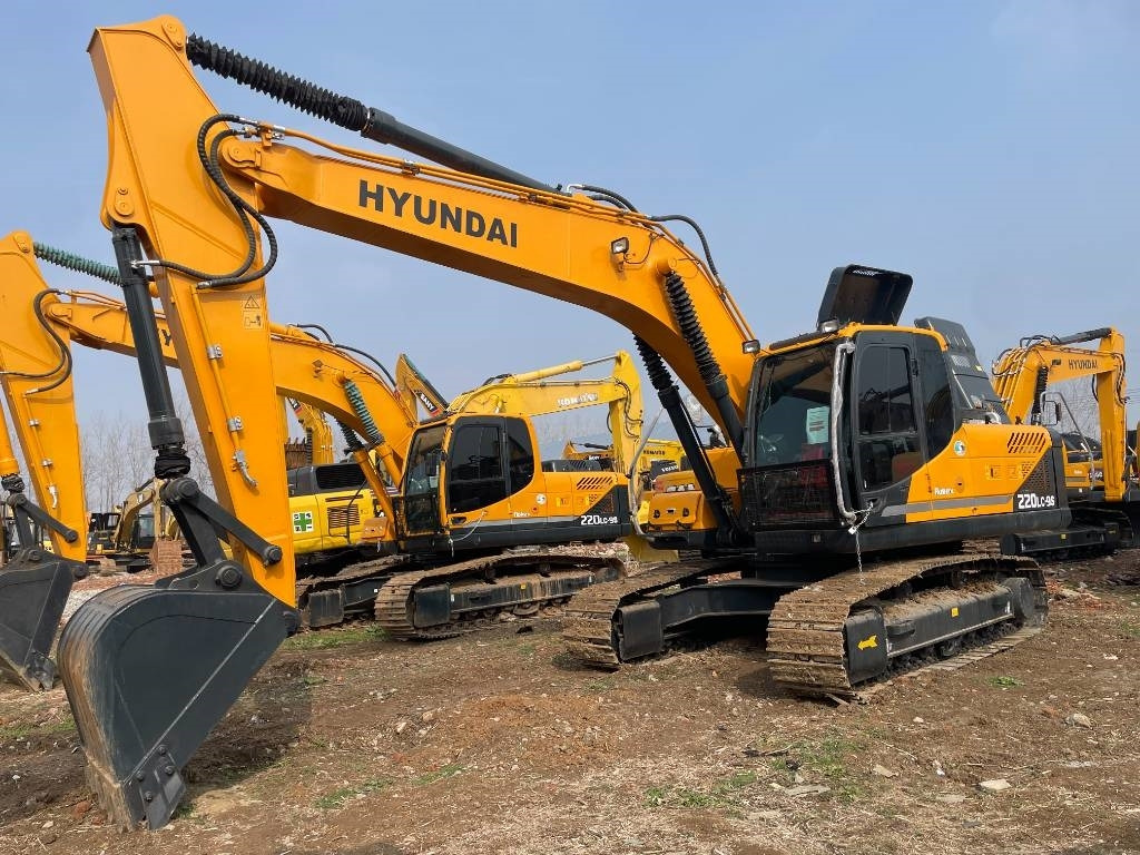 Hyundai 225LC-9S - Crawler excavator: picture 5 Hyundai 225LC-9S - Crawler excavator: picture 5