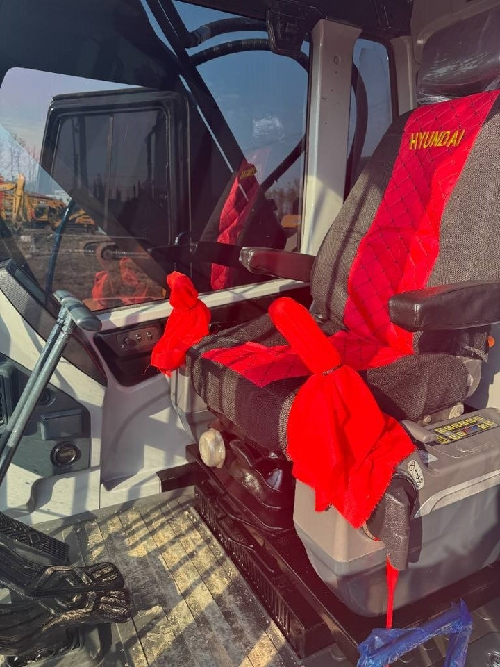 Hyundai HX 220 - Crawler excavator: picture 3 Hyundai HX 220 - Crawler excavator: picture 3