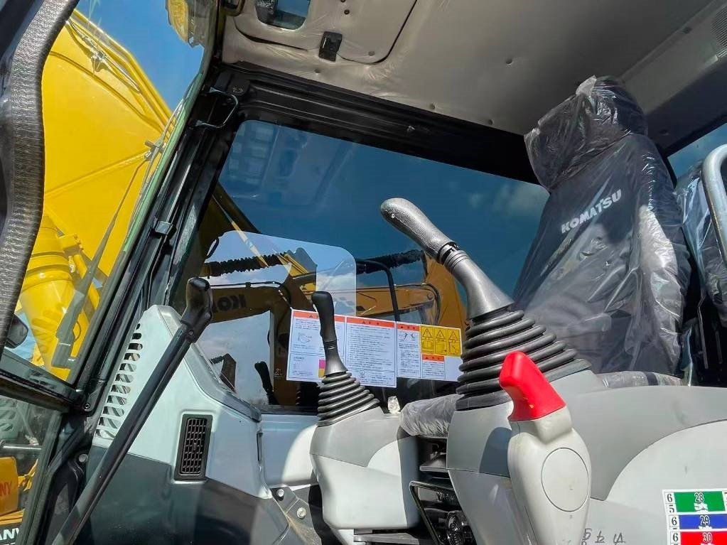 Komatsu PC 130 - Crawler excavator: picture 2 Komatsu PC 130 - Crawler excavator: picture 2