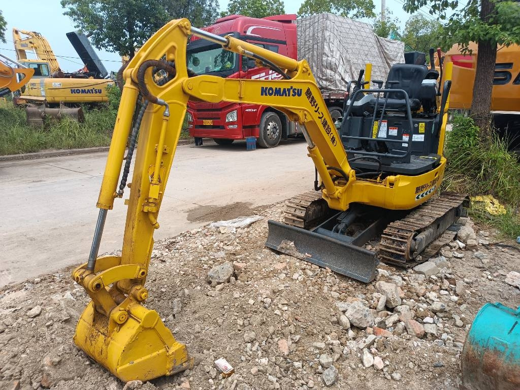 Komatsu PC 18  - Crawler excavator: picture 1 Komatsu PC 18  - Crawler excavator: picture 1