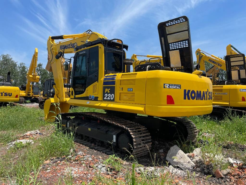 Komatsu PC 220 - Crawler excavator: picture 1 Komatsu PC 220 - Crawler excavator: picture 1