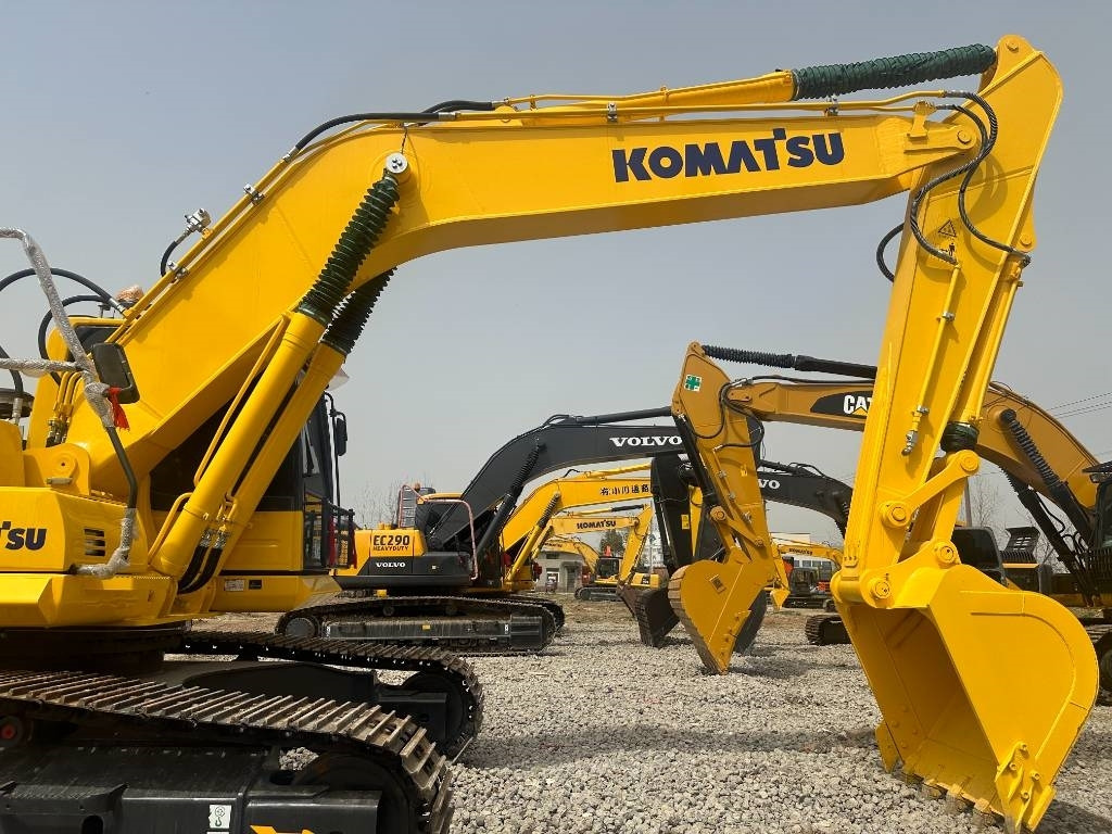 Komatsu PC 240 - Crawler excavator: picture 2 Komatsu PC 240 - Crawler excavator: picture 2