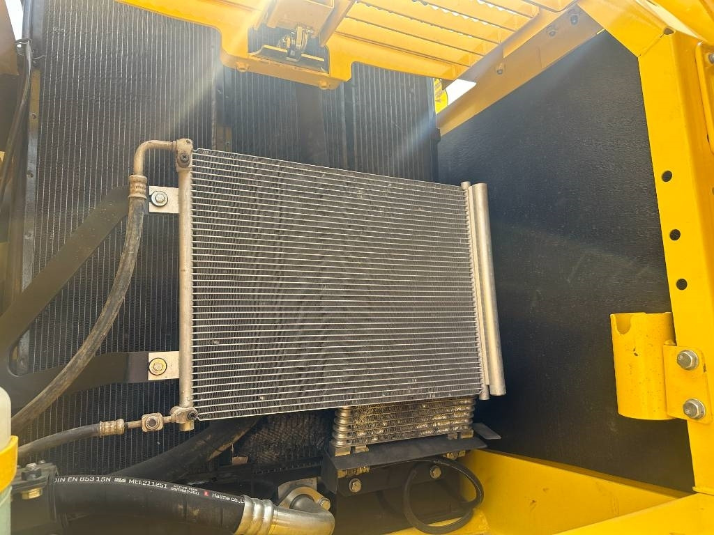 Komatsu PC 240 - Crawler excavator: picture 4 Komatsu PC 240 - Crawler excavator: picture 4