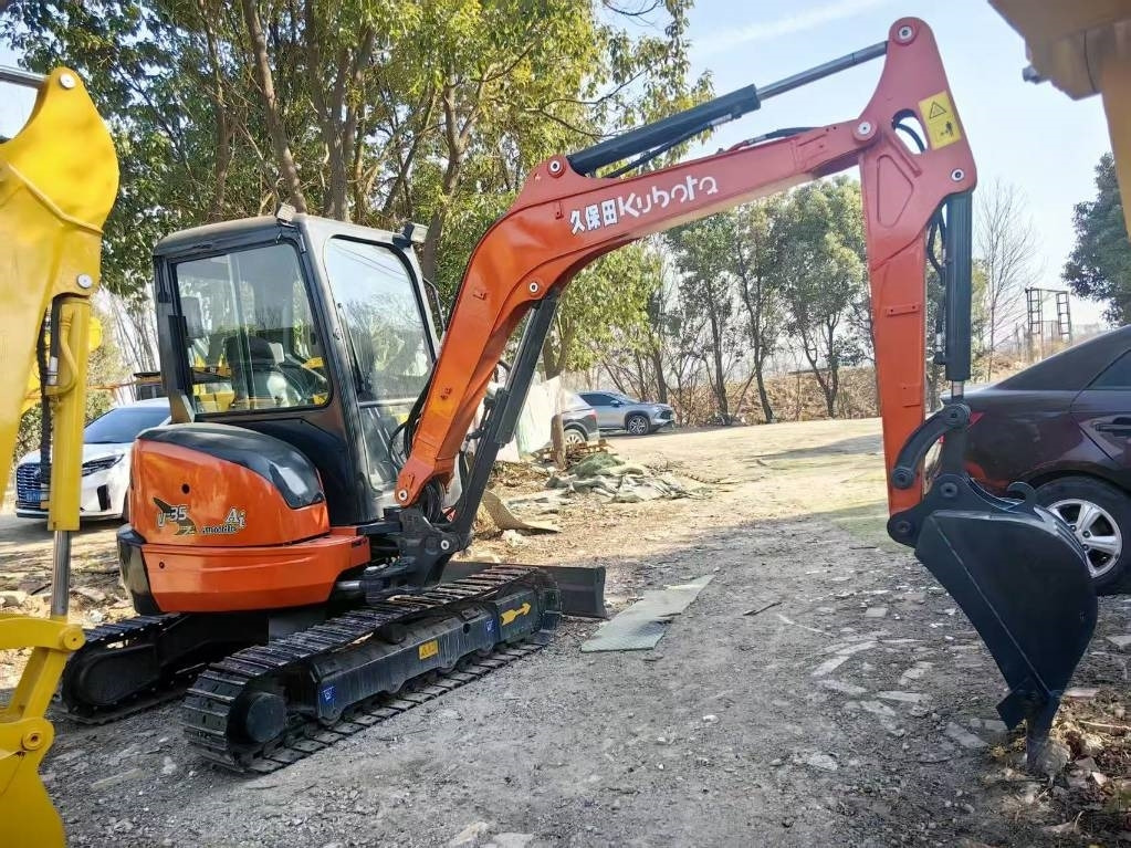 Kubota U 35 - Mini excavator: picture 1 Kubota U 35 - Mini excavator: picture 1
