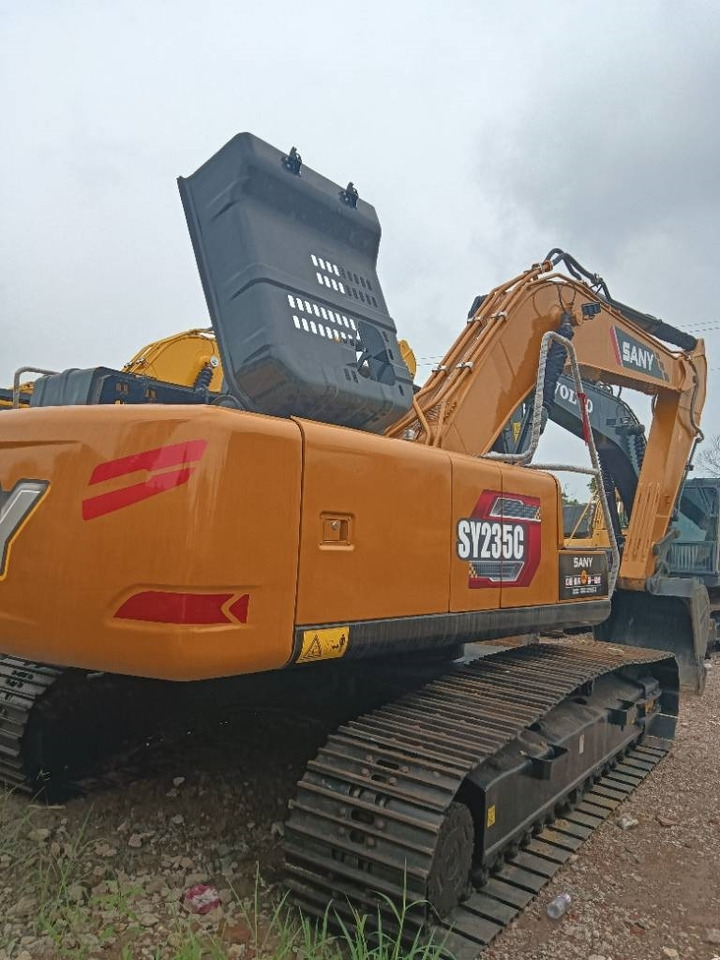 Sany 235 - Crawler excavator: picture 2 Sany 235 - Crawler excavator: picture 2