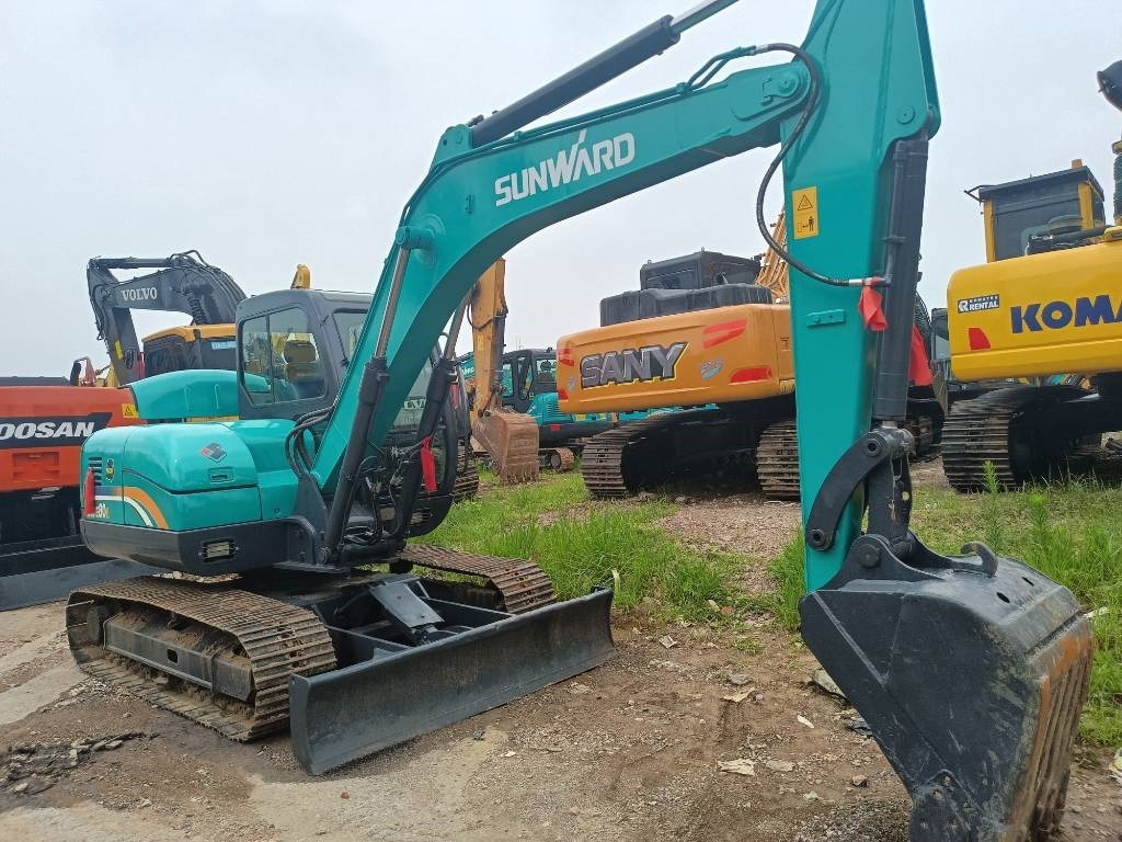 Mini excavator Sunward SWE 80 E: picture 1