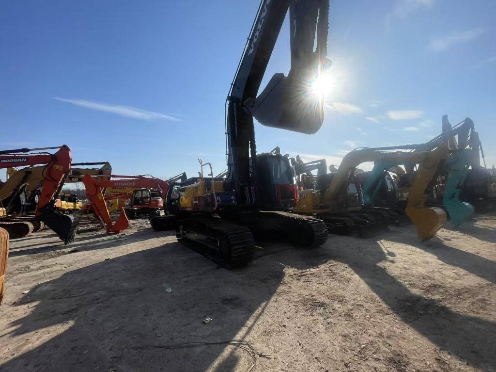 Volvo EC300  - Crawler excavator: picture 3 Volvo EC300  - Crawler excavator: picture 3