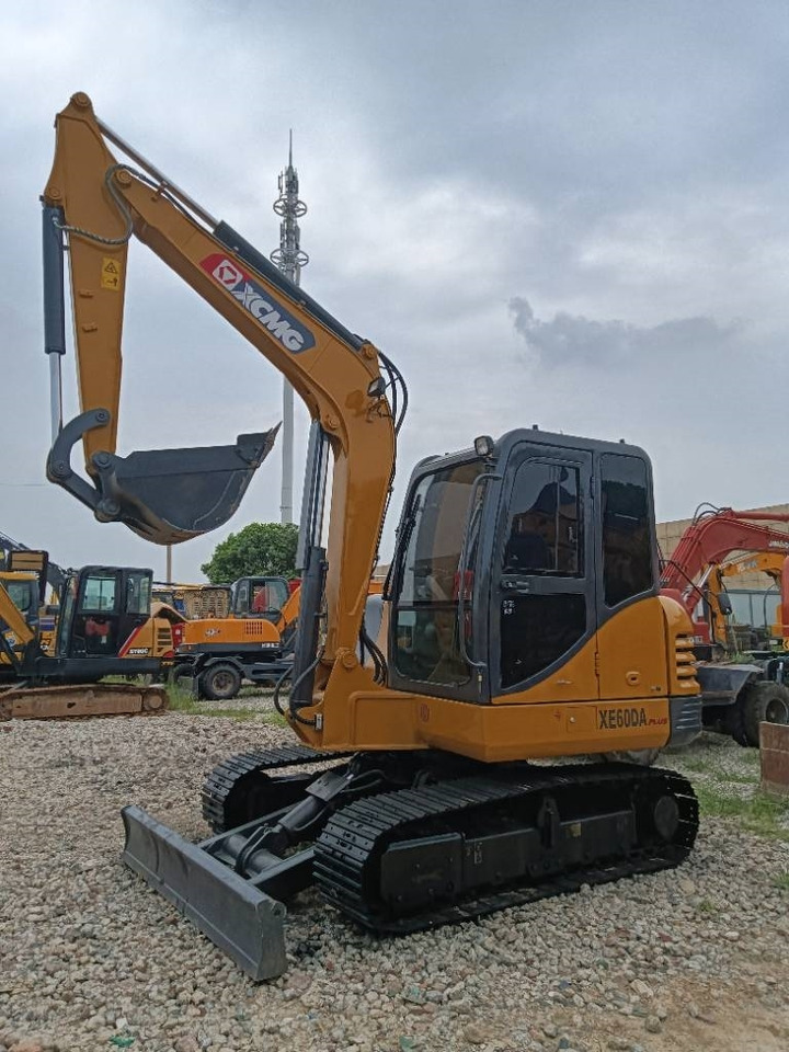 XCMG 60 - Crawler excavator: picture 1 XCMG 60 - Crawler excavator: picture 1