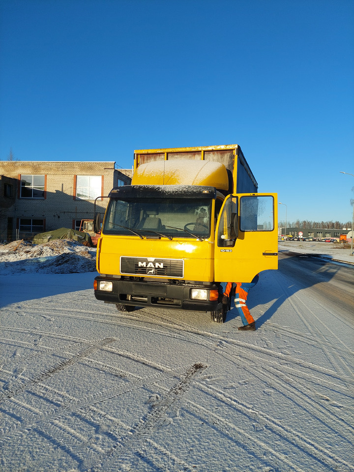 MAN - Curtainsider truck: picture 1 MAN - Curtainsider truck: picture 1