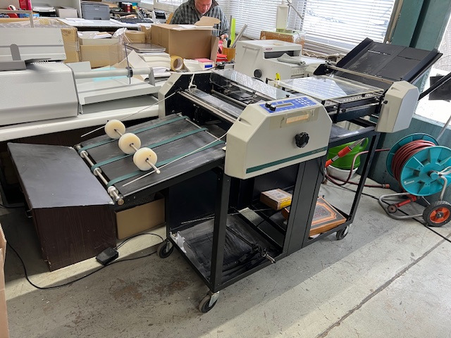 GRAPHIC WHIZARD GW 1200 - Printing machinery: picture 1 GRAPHIC WHIZARD GW 1200 - Printing machinery: picture 1